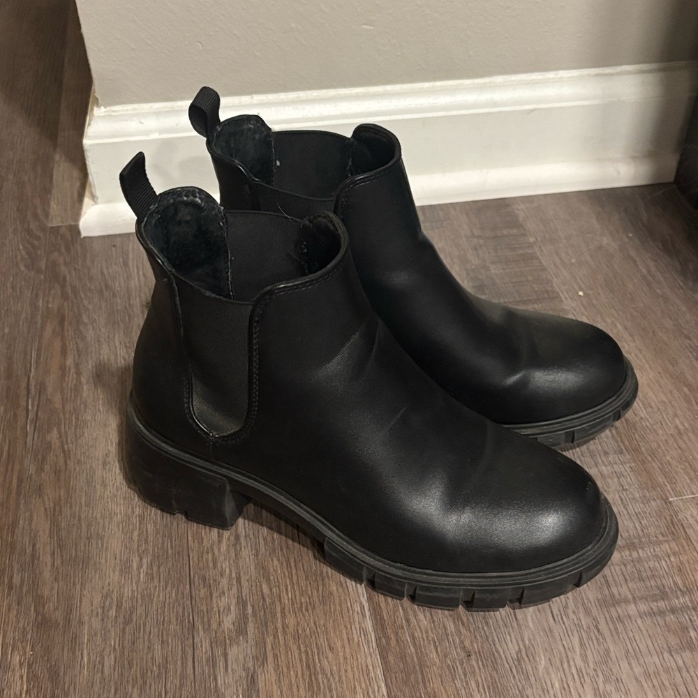 Steve Madden Black Ankle Boots - Picture 3 of 4